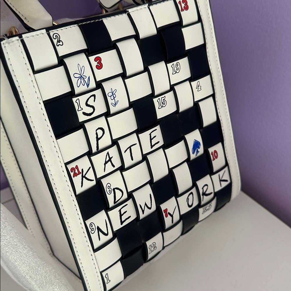 Nwt Kate spade wordplay crossword puzzle mini manhattan bag - Picture 3 of 10